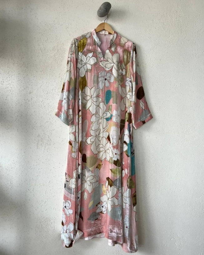 Pink Velvet Mandrin Collar with V-Slit Opening Cutdana Hand-Emb Highlight on the Print Wide Sleeves Lilies