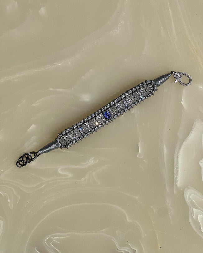 14K Victorian Bracelet - Wt. (Gross-28.540gms; Silver-26.616gms; Other-1.010gms) Dia. Single Cut LB 3.670cts with 1208 Dia. Pcs (Stones: Tanzanite 0.900cts with 1pcs) - Silver