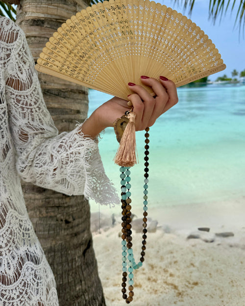 Fantasqiue Detachable Fans on Crystals with Beige Stones Chain Necklaces