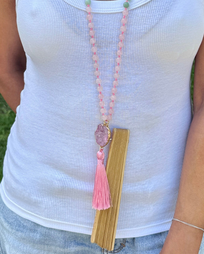 Fantasqiue Detachable Fans on Crystals with Pink Stones Chain Necklaces