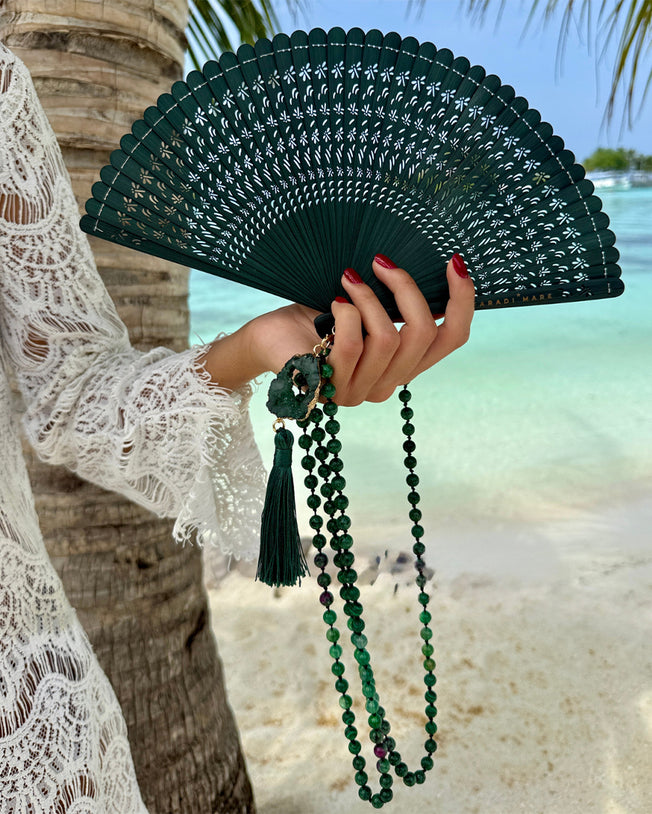 Fantasqiue Detachable Fans on Crystals with Green Stones Chain Necklaces