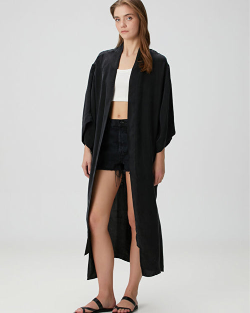 Jilda Alessi White Palma Tree Black Kimono