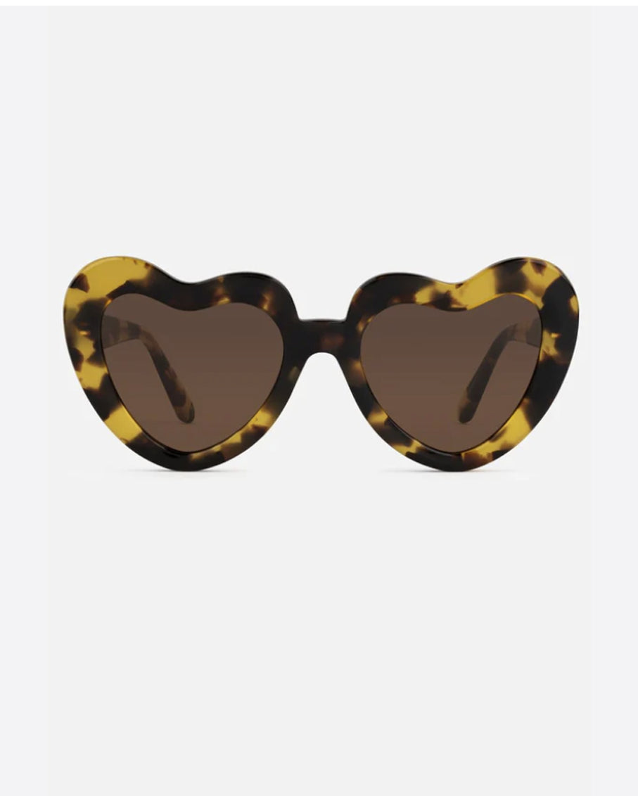 Aggregate more than 213 oversized heart shaped sunglasses