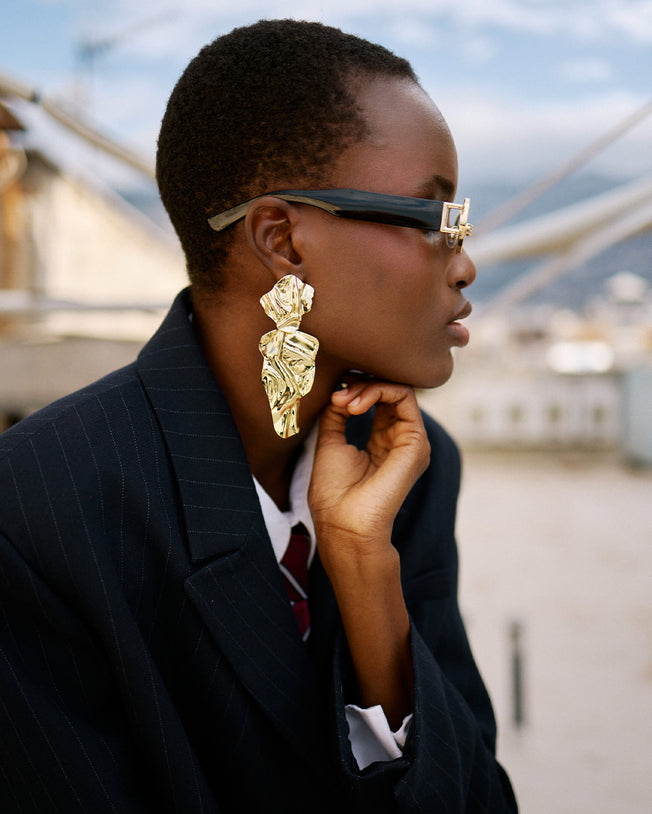 Sculpture Earrings Gold